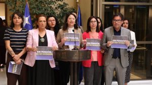 “Sin pensión no hay diversión”: presentan proyecto para impedir que deudores de alimentos entren a casinos y estadios
