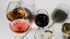 ¿No sabes de vinos? Guía práctica para elegir tu botella