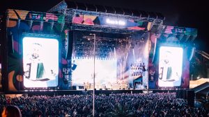 Festival Bamba debuta con 60 mil asistentes y así fue el día 2: Fito Paéz y Carlos Vives como protagonistas