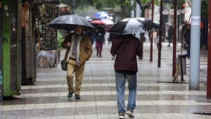 Las medidas del Gobierno ante la llegada de nuevo sistema frontal a Santiago y regiones