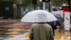 Lluvias sobre lo normal hasta noviembre: así estará el tiempo en Santiago y regiones durante las próximas semanas