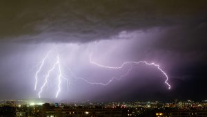 Lluvia en Santiago: los detalles del nuevo sistema frontal que llegará a la Región Metropolitana